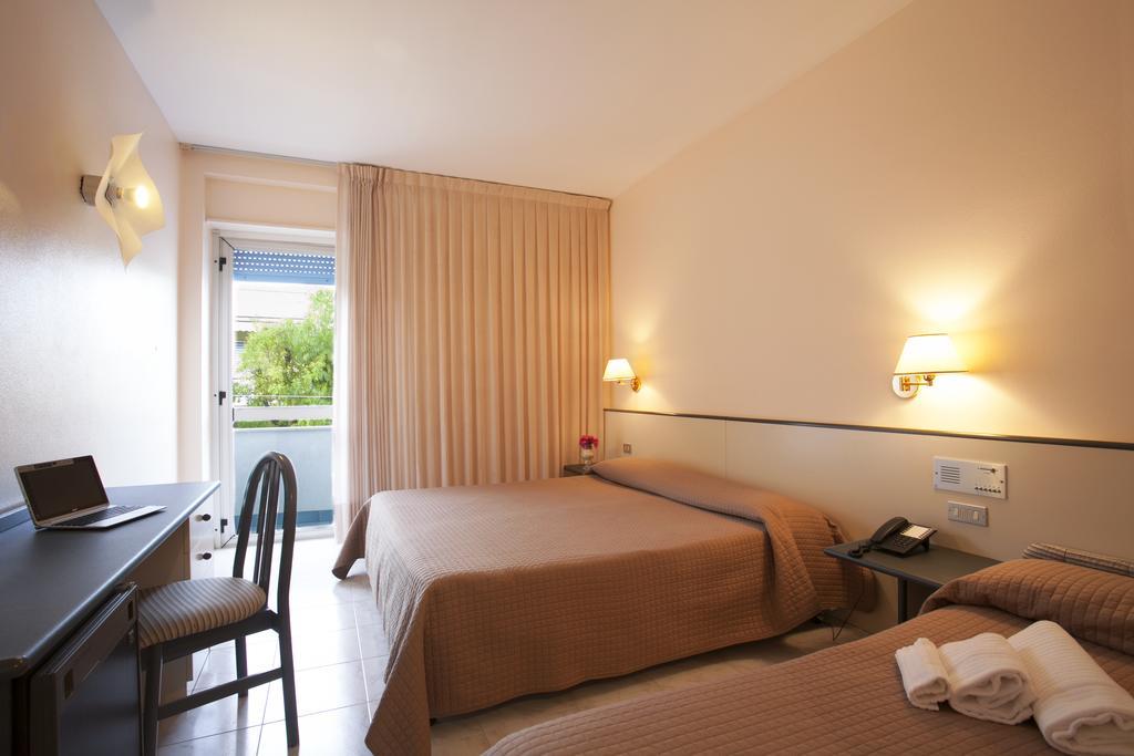 Eden Beach Club Torre Canne Esterno foto